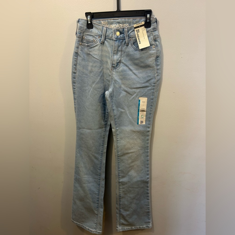 No Boundaries Light Wash Bootcut Jeans Size 0 NWT